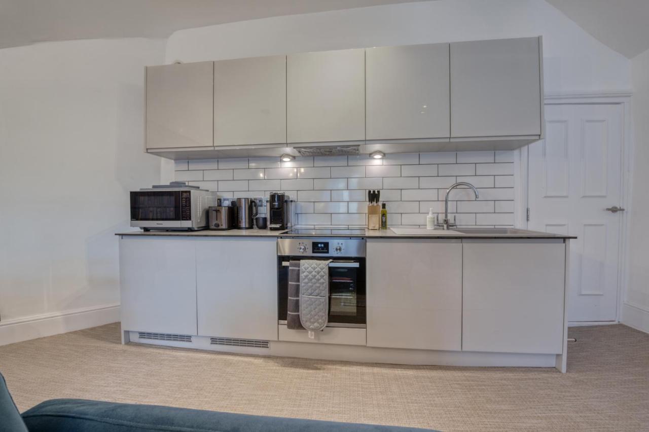 Beautiful Apartment On The Historic Rows Chester Exterior photo